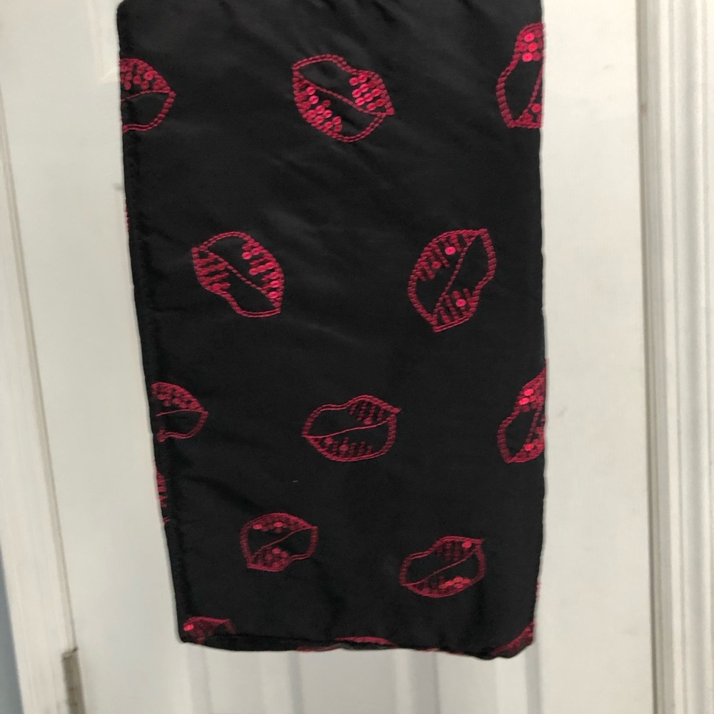 LeSportsac Sequin Lips Tote & Pouch Black Red Pink Zipper Nylon Hot - Picture 16 of 16